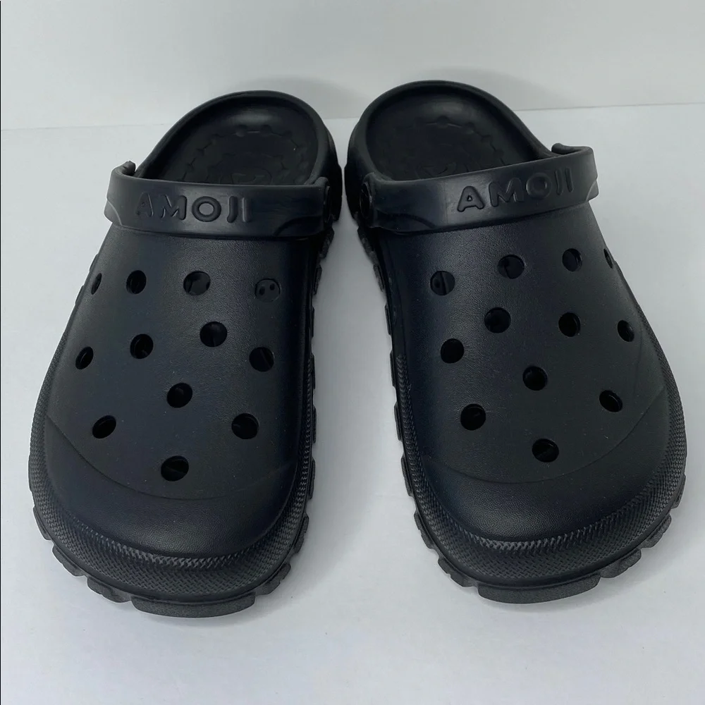 AMOJI Unisex Black Clog Sandals